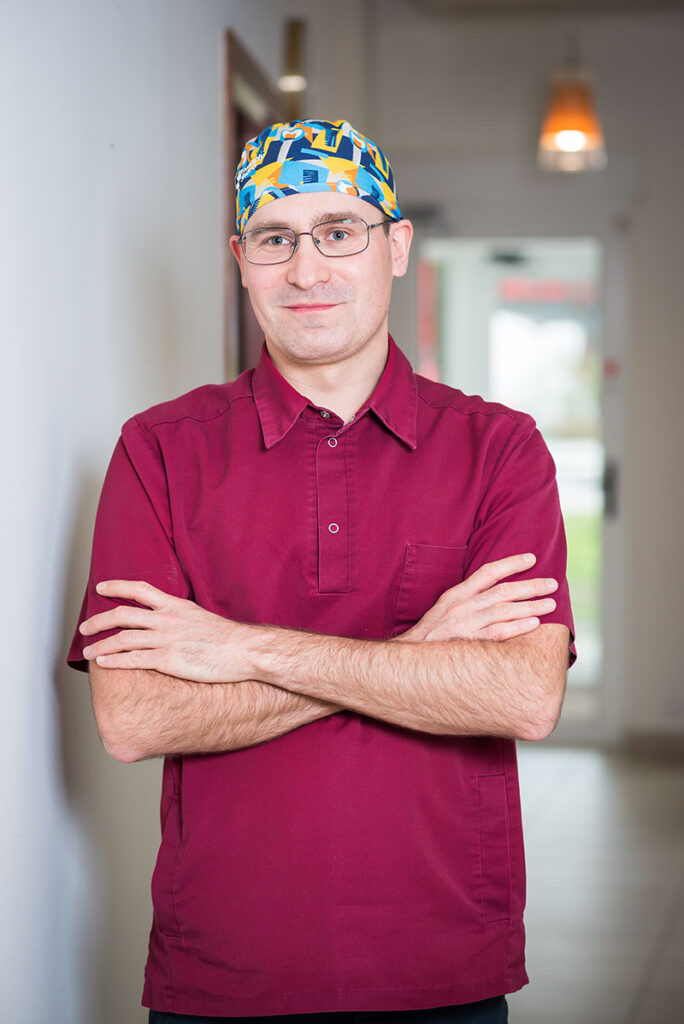 Michal_Sekura Chirurgia stomatologiczna, Implantologia